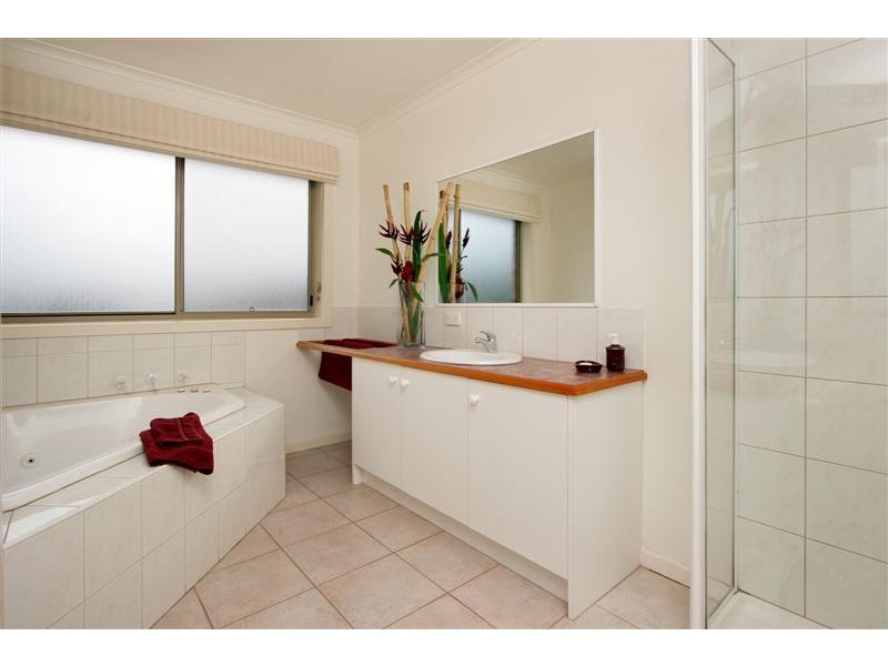 113 Nangathan Way, Croydon North VIC 3136