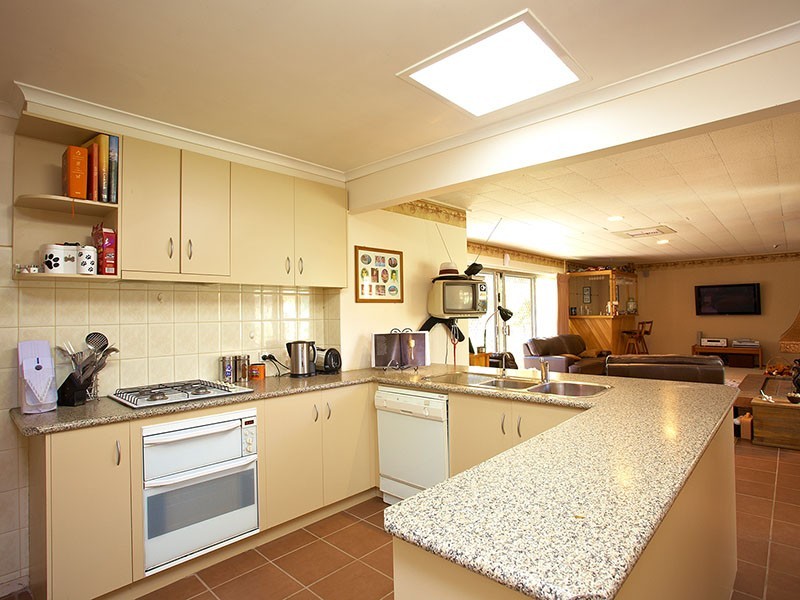 10 Apollo Court, Croydon South VIC 3136