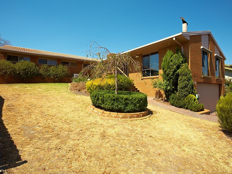 49 Waterview Court, Croydon Hills VIC 3136