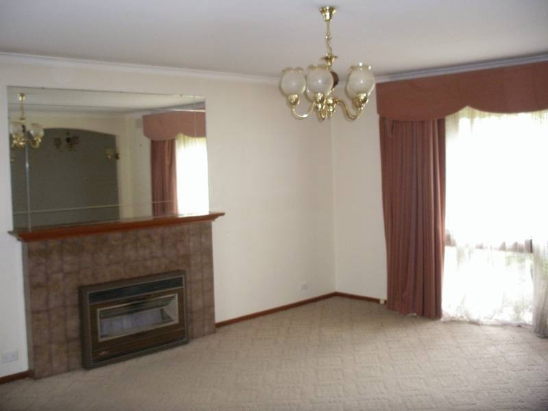 25 Athelstane Drive, Ringwood North VIC 3134