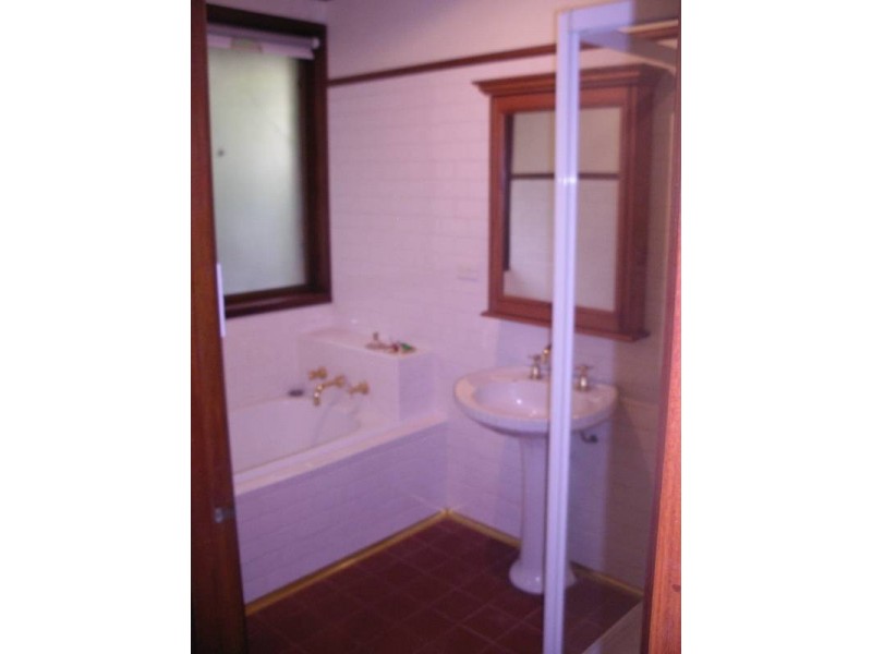 25 Athelstane Drive, Ringwood North VIC 3134