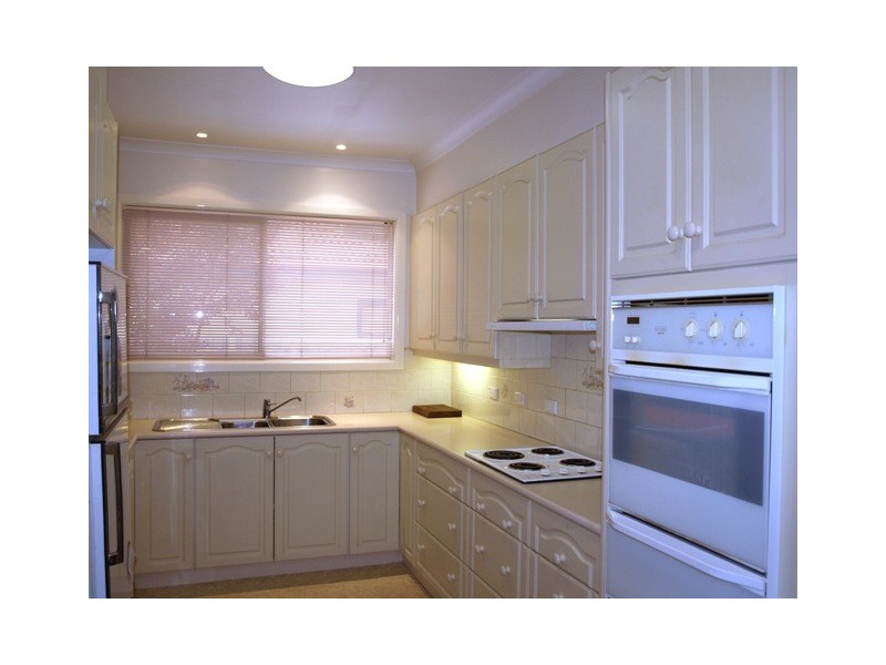 1/42 Maidstone Street, Ringwood VIC 3134