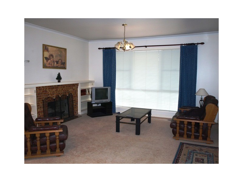 1/42 Maidstone Street, Ringwood VIC 3134