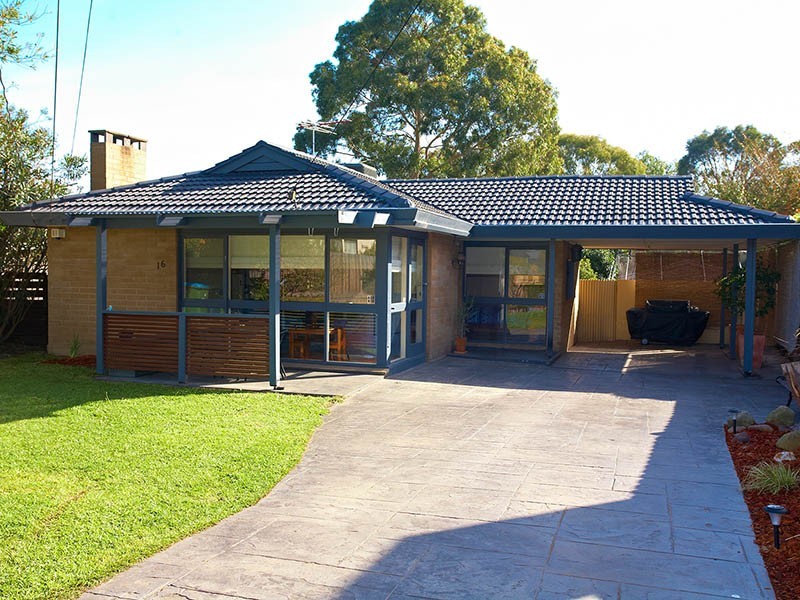 16 Sherwood Avenue, Ringwood East VIC 3135