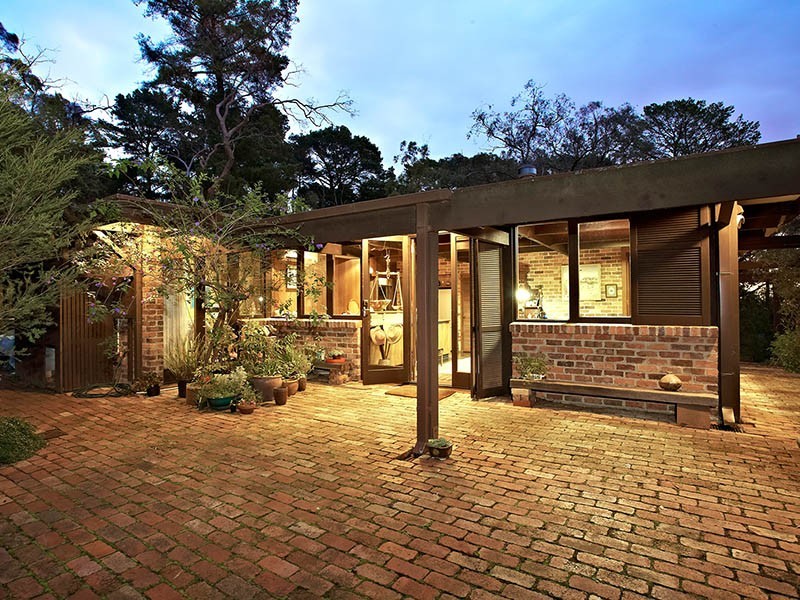 24 Vista Avenue, Ringwood East VIC 3135