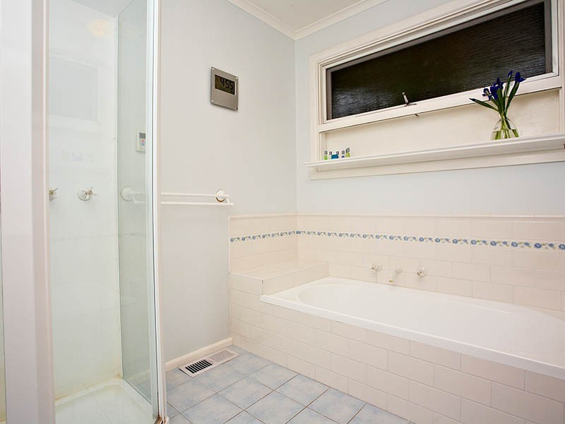 59 Lockhart Road, Ringwood North VIC 3134