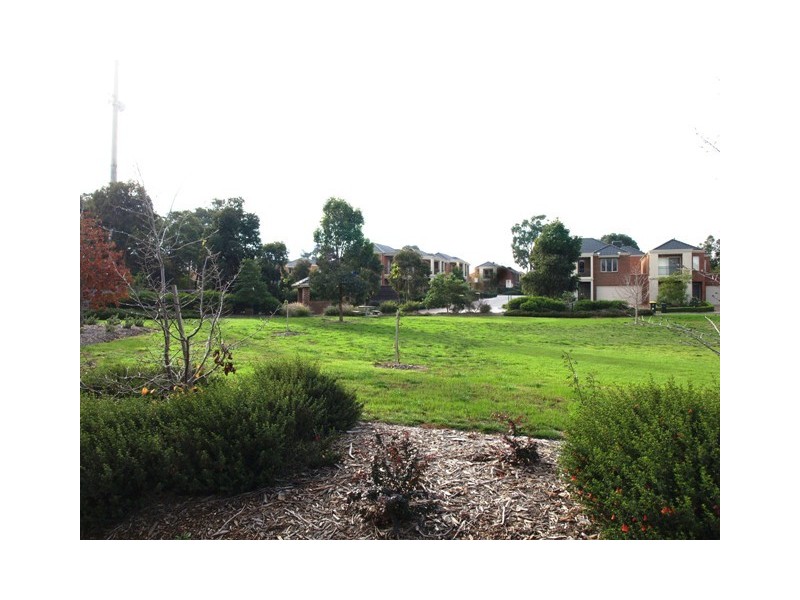 11 Parkway Lane, Mitcham VIC 3132