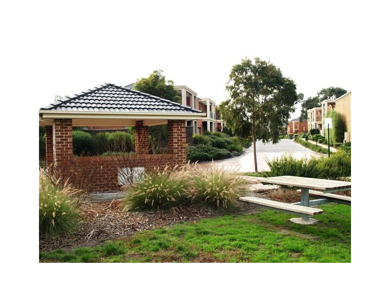 11 Parkway Lane, Mitcham VIC 3132