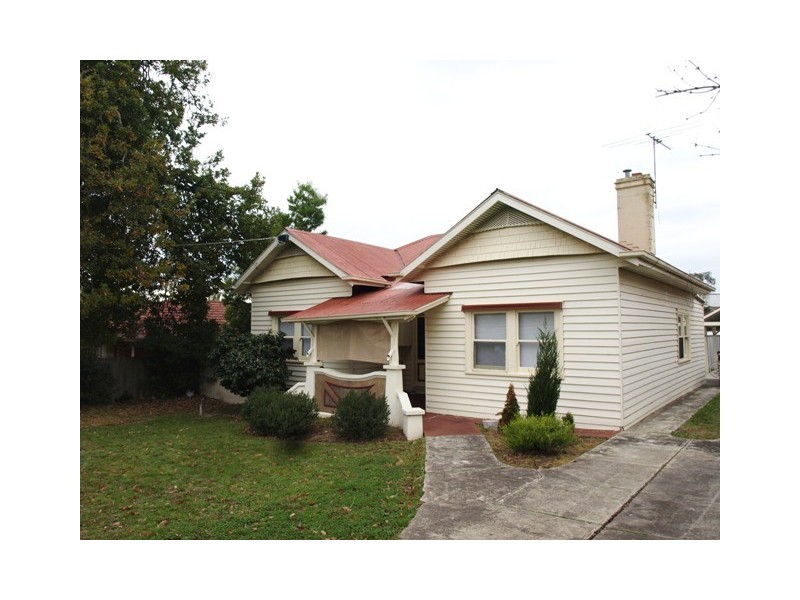 18 Sherbrook Avenue, Ringwood VIC 3134