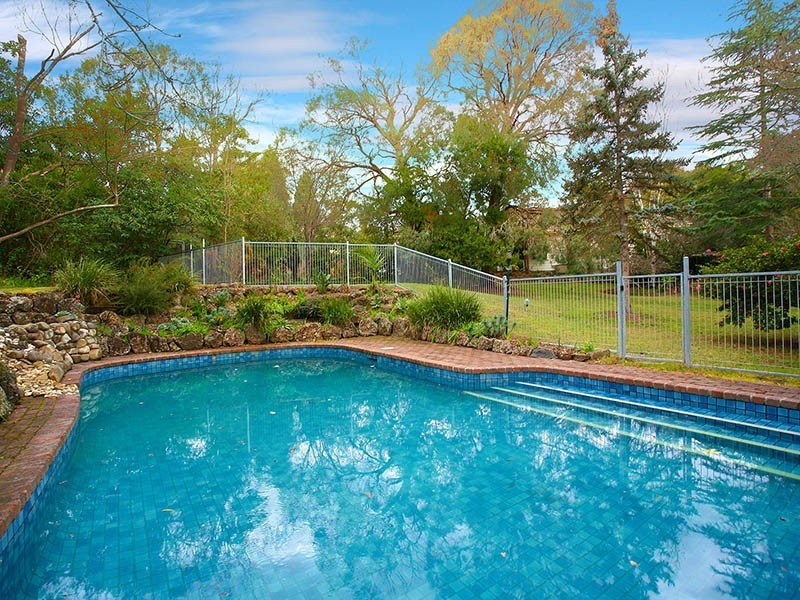 18 Vista Avenue, Ringwood East VIC 3135