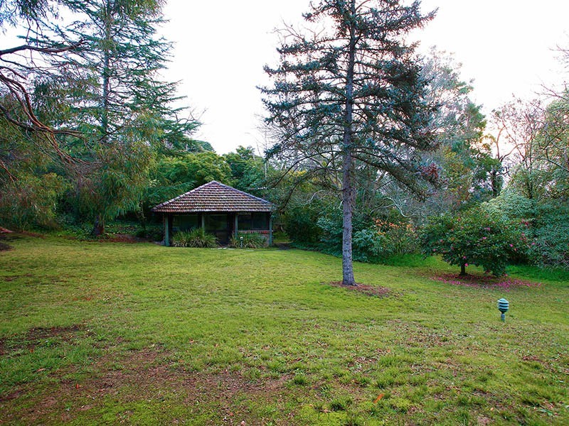 18 Vista Avenue, Ringwood East VIC 3135