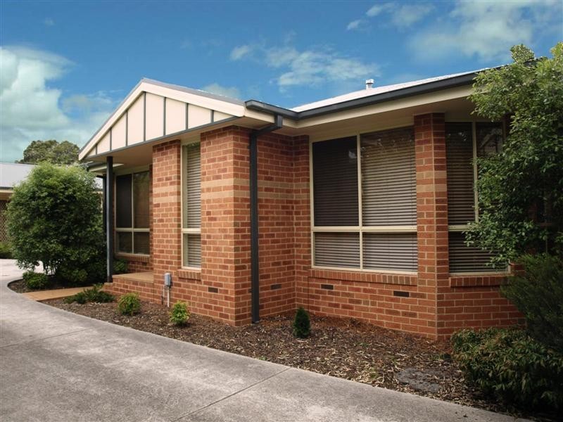 3/8 Sherwood Avenue, Ringwood East VIC 3135