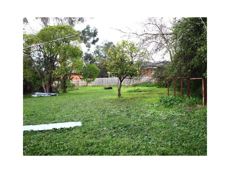 4 Allendale Road, Croydon VIC 3136