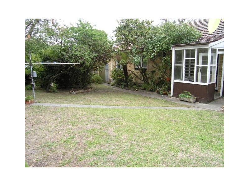 10 Knaith Road, Ringwood East VIC 3135