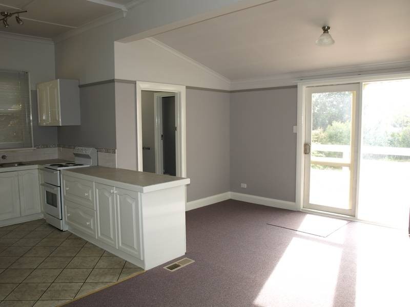 18 Sherbrook Ave, Ringwood VIC 3134