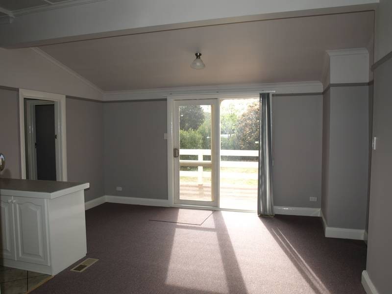 18 Sherbrook Ave, Ringwood VIC 3134