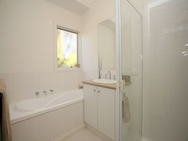 2/5 Neville Street, Ringwood VIC 3134