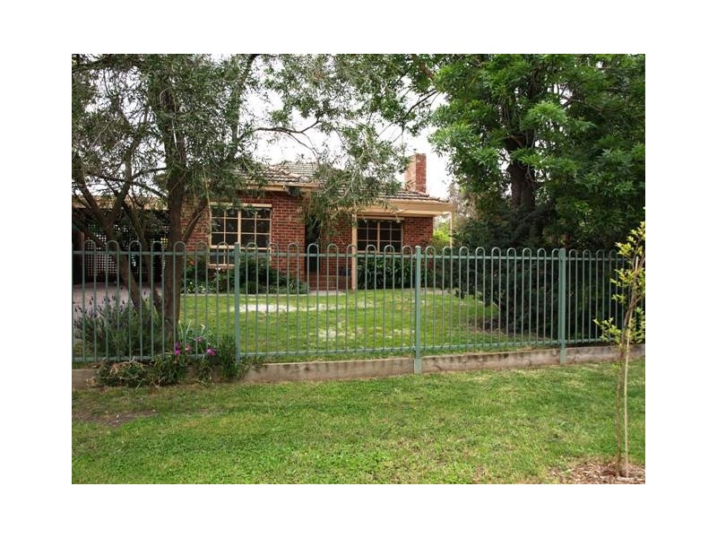 25 Highton Street, Ringwood East VIC 3135