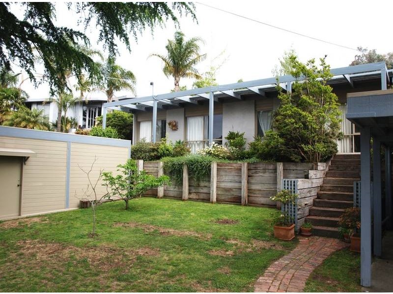 44 Montana Parade, Croydon VIC 3136