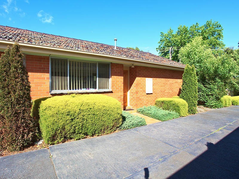 2/30 Morcom Avenue, Ringwood East VIC 3135