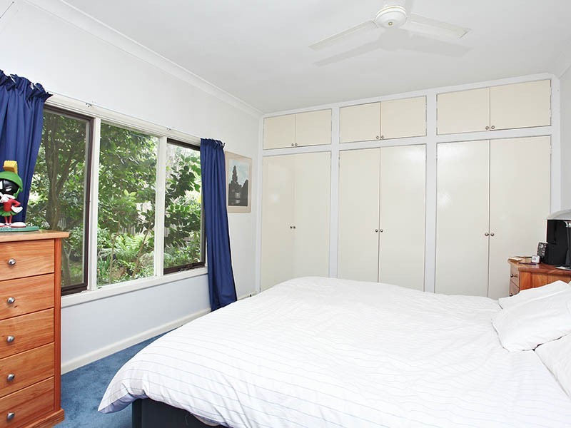 12 Lois Street, Ringwood East VIC 3135