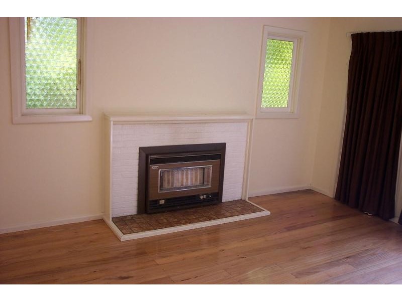 18 Vasey Concourse, Ringwood East VIC 3135