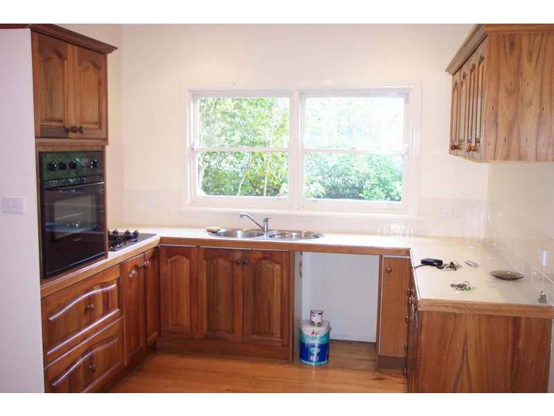 18 Vasey Concourse, Ringwood East VIC 3135