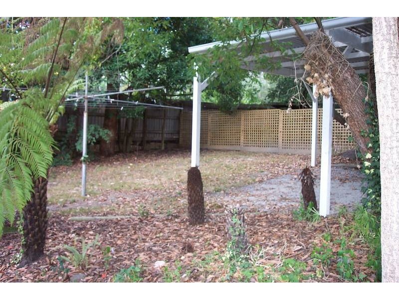 18 Vasey Concourse, Ringwood East VIC 3135