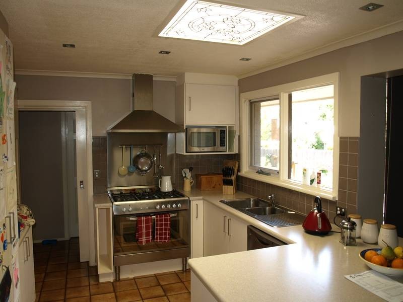 2 Moss Court, Croydon North VIC 3136
