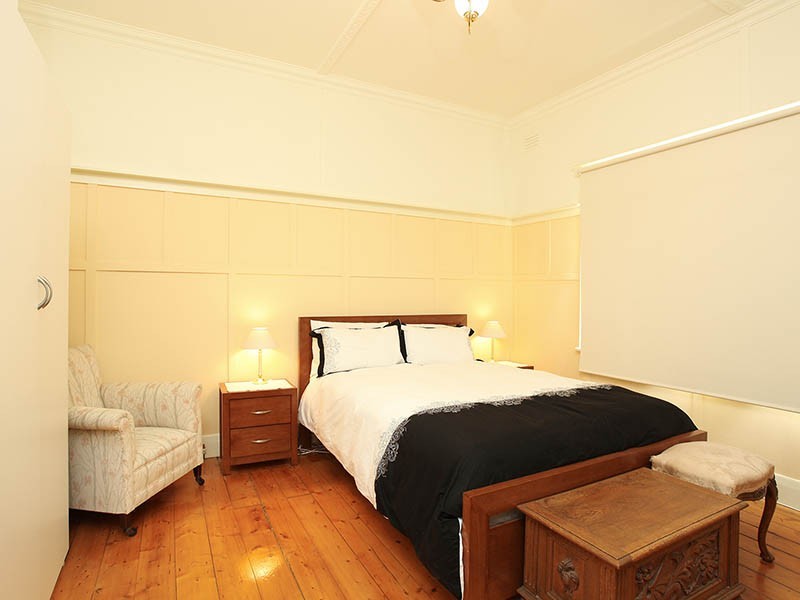 1/2 Lena Grove, Ringwood VIC 3134