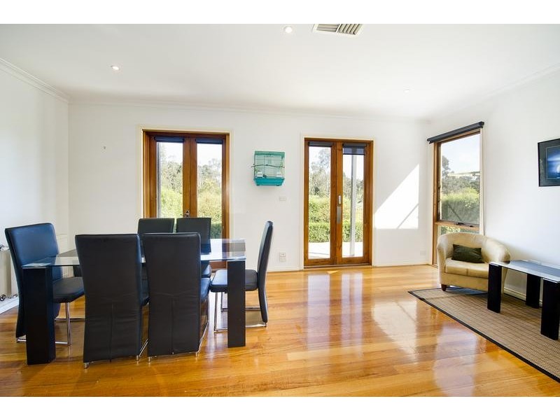 2/80 Diane Crescent, Croydon VIC 3136