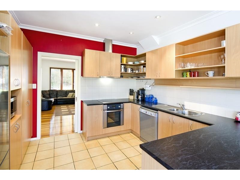 2/80 Diane Crescent, Croydon VIC 3136