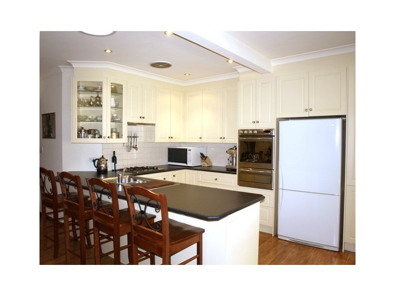 37 Pinewood Avenue, Ringwood East VIC 3135