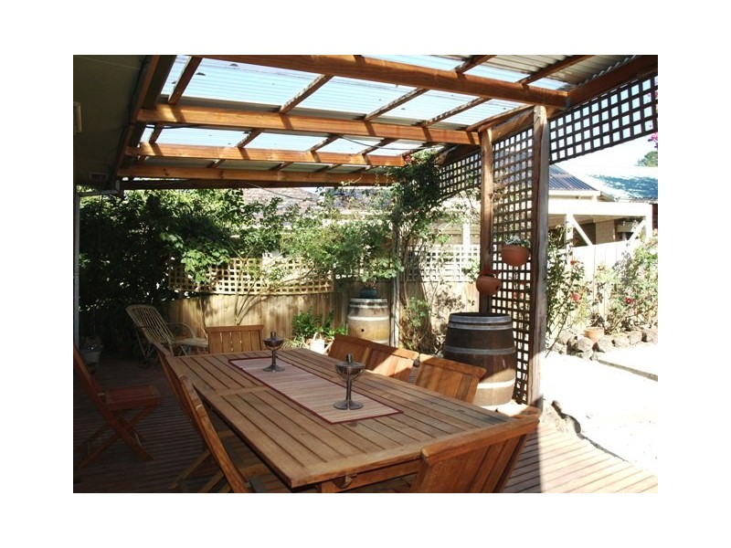 37 Pinewood Avenue, Ringwood East VIC 3135