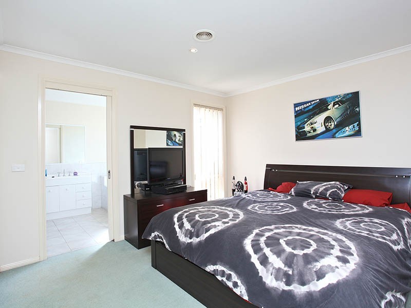 4/58 Maroondah Highway (close to Gladys Grove), Croydon VIC 3136
