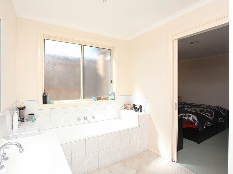 4/58 Maroondah Highway (close to Gladys Grove), Croydon VIC 3136