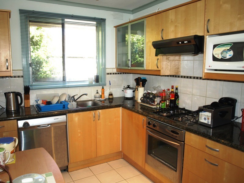 2/14 Walter Street, Mitcham VIC 3132
