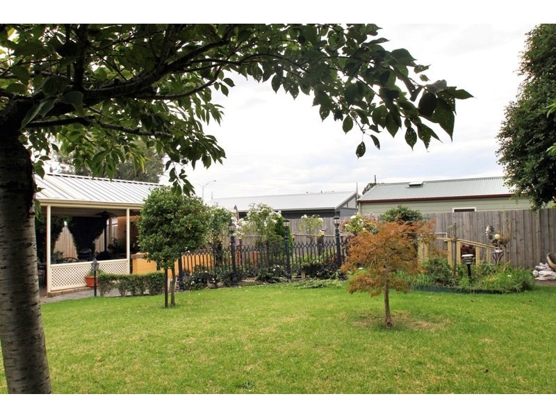 44 Maroondah Highway, Croydon VIC 3136