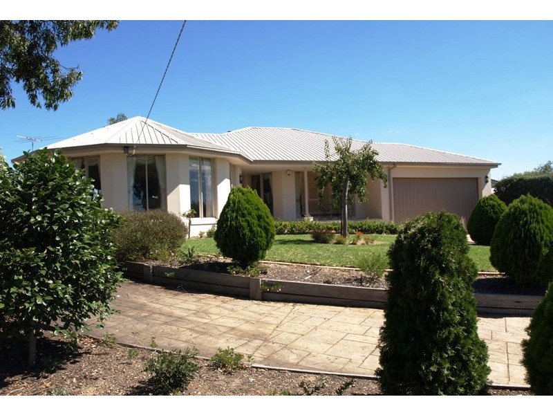 25 Bemboka Road, Warranwood VIC 3134