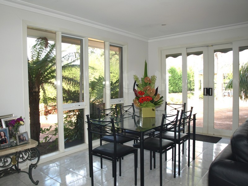 25 Bemboka Road, Warranwood VIC 3134