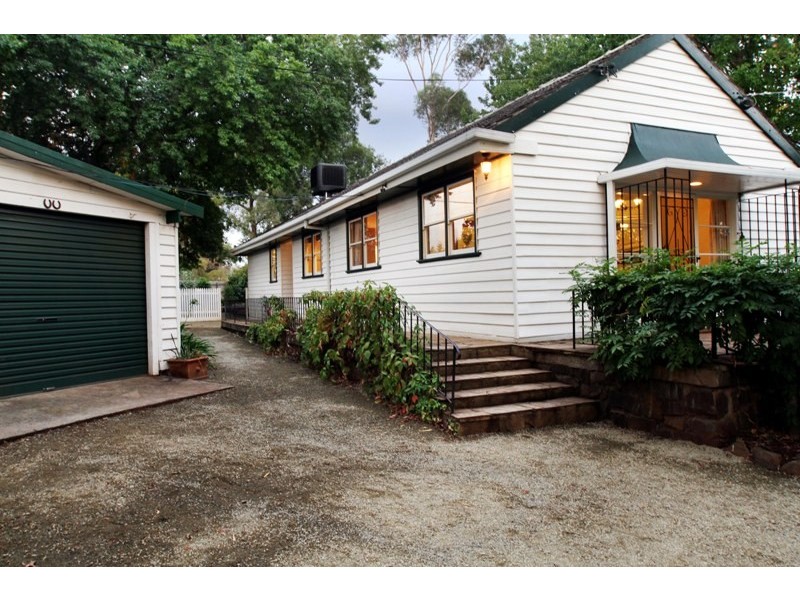 16 Wavell Avenue, Kilsyth VIC 3137