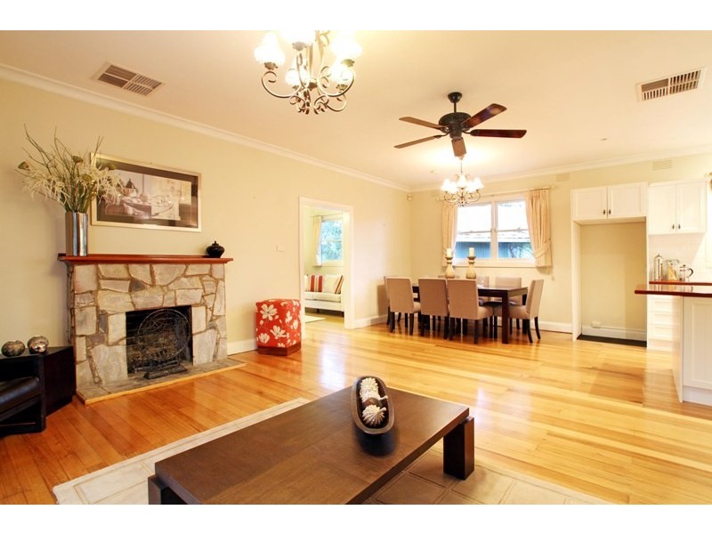 16 Wavell Avenue, Kilsyth VIC 3137