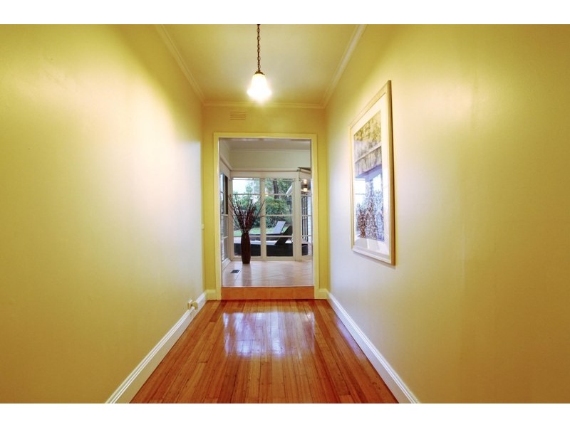 16 Wavell Avenue, Kilsyth VIC 3137