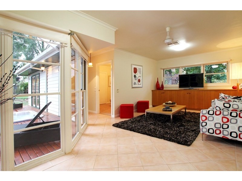 16 Wavell Avenue, Kilsyth VIC 3137