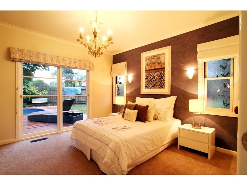 16 Wavell Avenue, Kilsyth VIC 3137