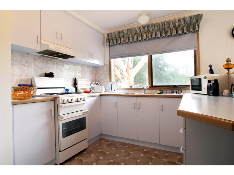 9 Camberley Rise, Ringwood North VIC 3134