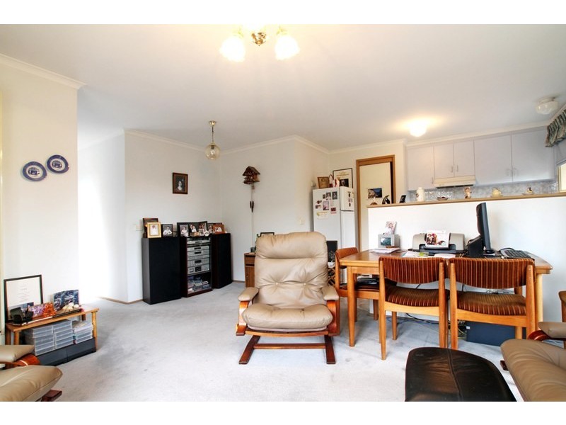 9 Camberley Rise, Ringwood North VIC 3134