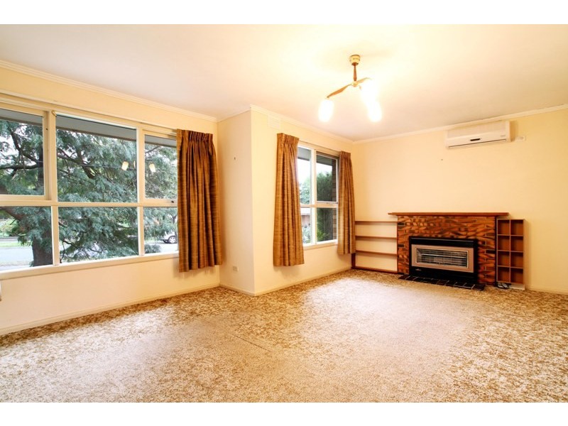 16 Teak Avenue, Ringwood East VIC 3135