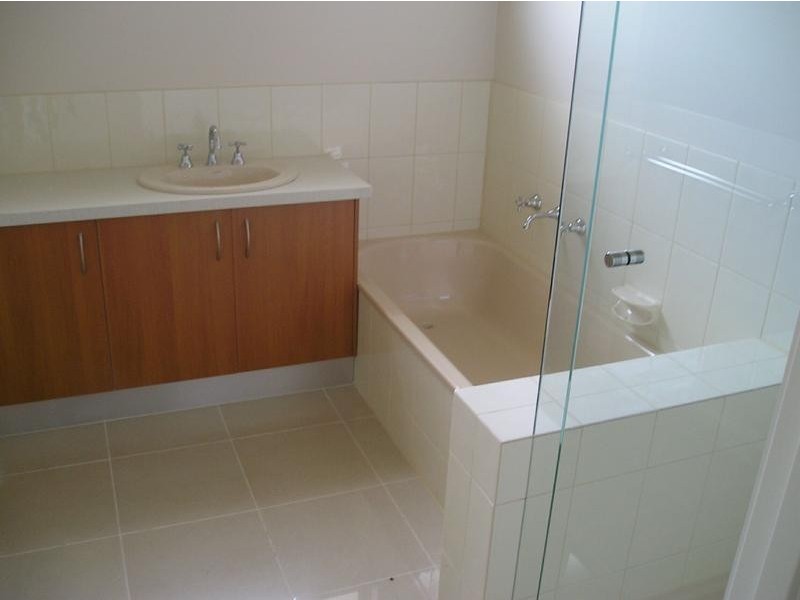 2a Thomas Street, Ringwood VIC 3134