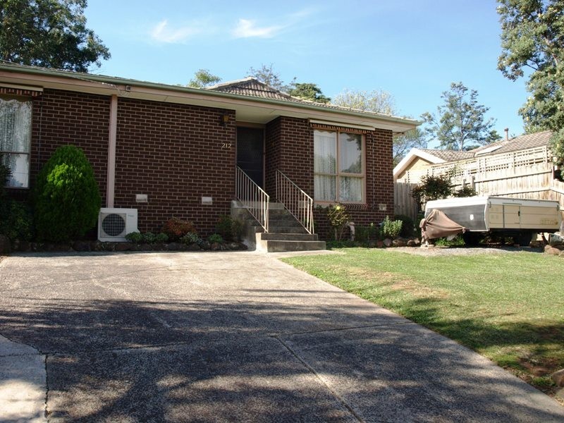 212 Manchester Road, Mooroolbark VIC 3138